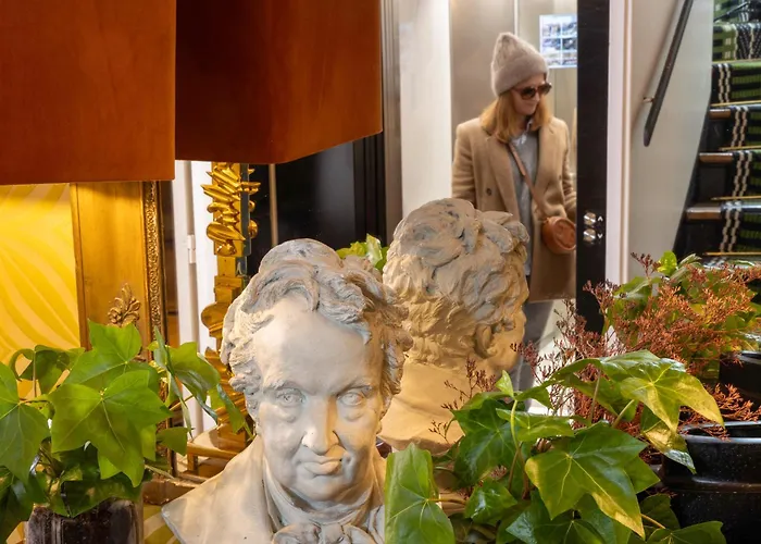 Hôtel Des Marronniers Paris